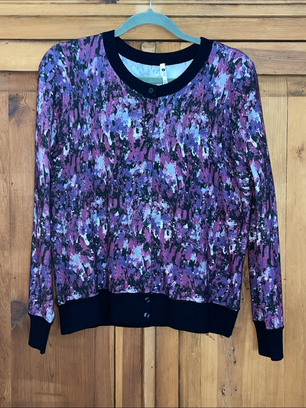 Leo & Nicole Multi Purple print Cardigan Sz. L